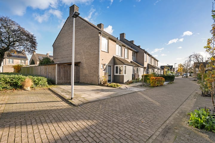 Soevereinhof 22 in Valkenswaard photo