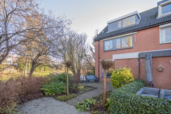 Sparresholm 69 in Hoofddorp