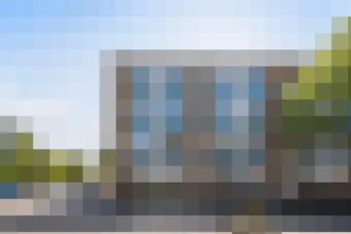 Spinozalaan 283 in Voorburg