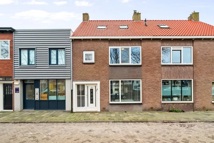 Spoorgracht 10 en Den Helder