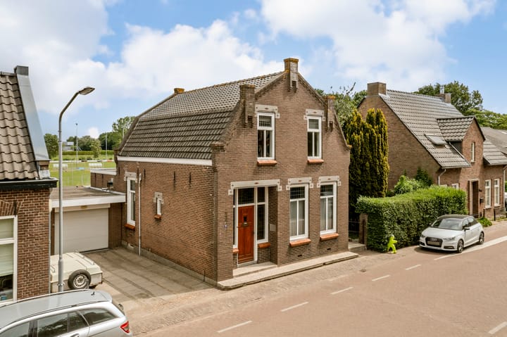 Spoorstraat 39 in Hooge Zwaluwe Foto