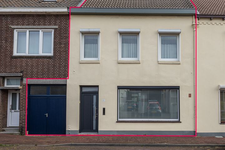 Spoorstraat 66 in Geleen photo