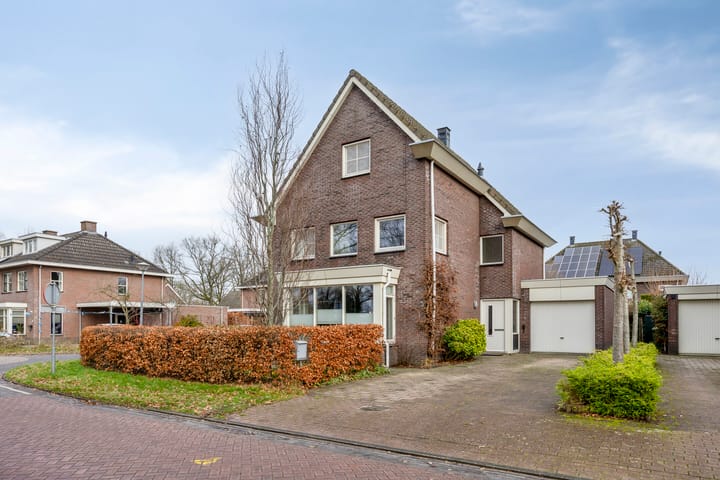 Photo of property Spoorstraat 9, Gieten
