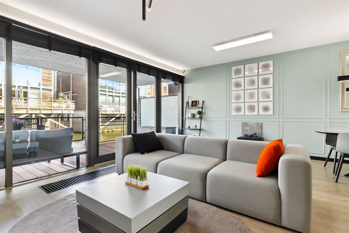 St. Eustatiuspier 12 in Almere foto