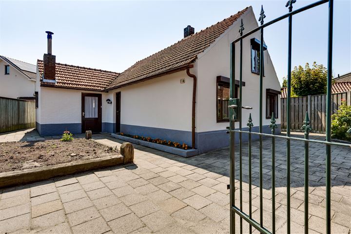 St. Luciastraat 2 in Nederweert photo