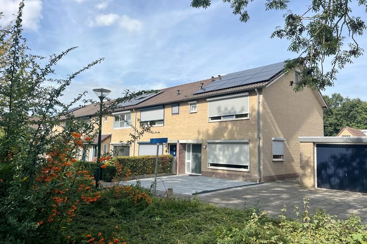 Photo of property Stadhoudersplein 11, Raamsdonk