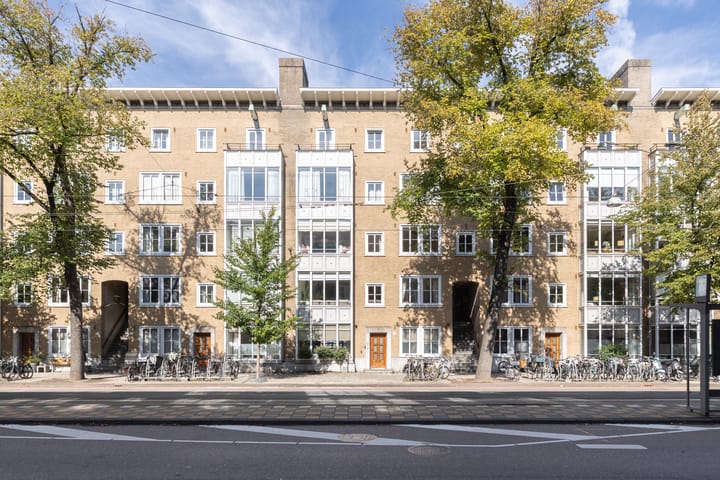 Stadionweg 118 in Amsterdam photo