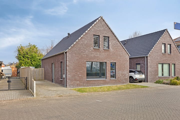 Stationsplein 4 in Budel-Schoot Foto