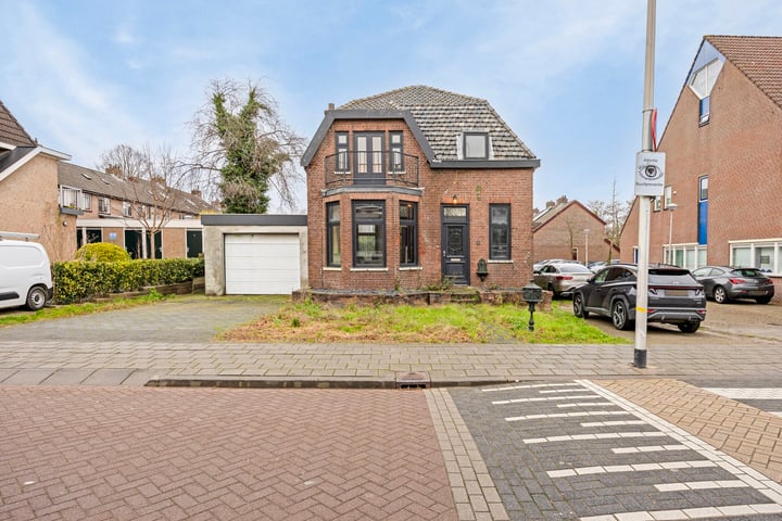 Photo of property Stationsstraat 2, Rhoon