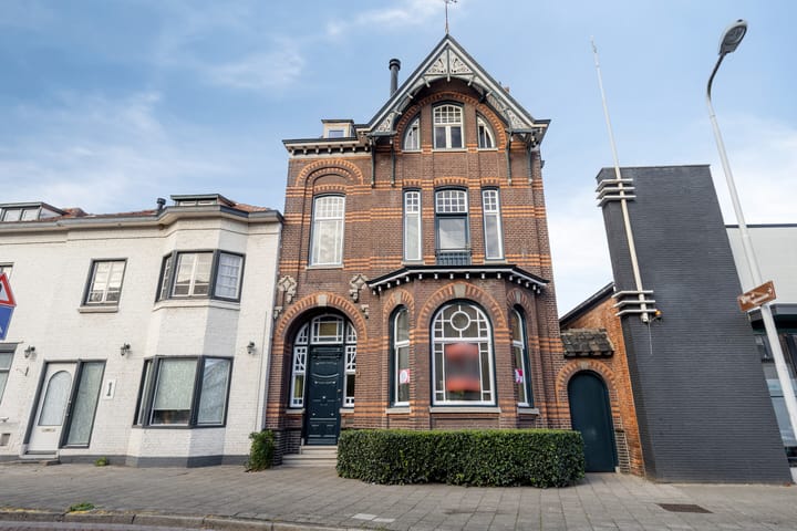 Stationsstraat 3 in Axel Foto