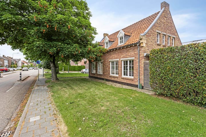 Stationsstraat 6 in Gronsveld Foto