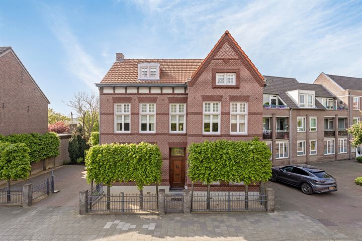 Stationsstraat 8 in Schinnen Foto