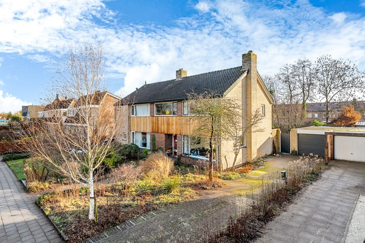 Stationsweg 27 in Grou