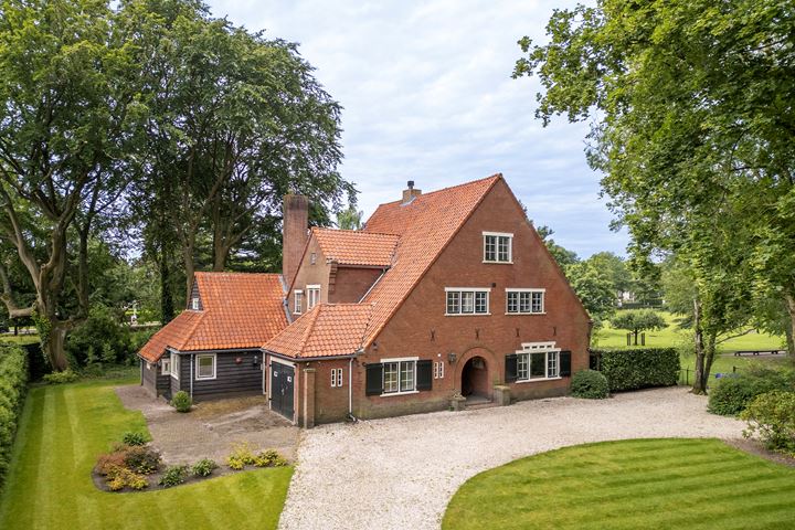 Stationsweg 3 in Laren photo