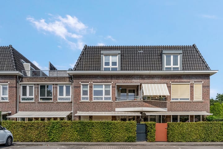 Stationsweg 4-7 in De Klomp Foto