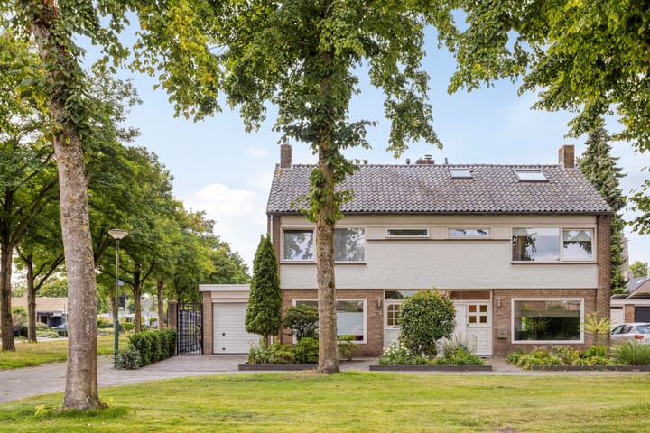 Steenbergen 16 in Teteringen foto