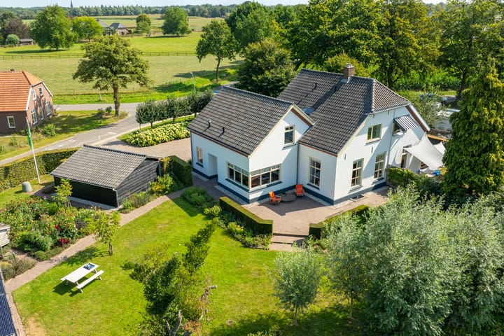 Steenderenseweg 13 dans Hengelo (Gld) photo