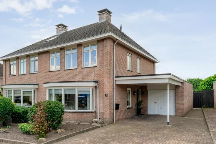 Steendijk 11 en Tuk