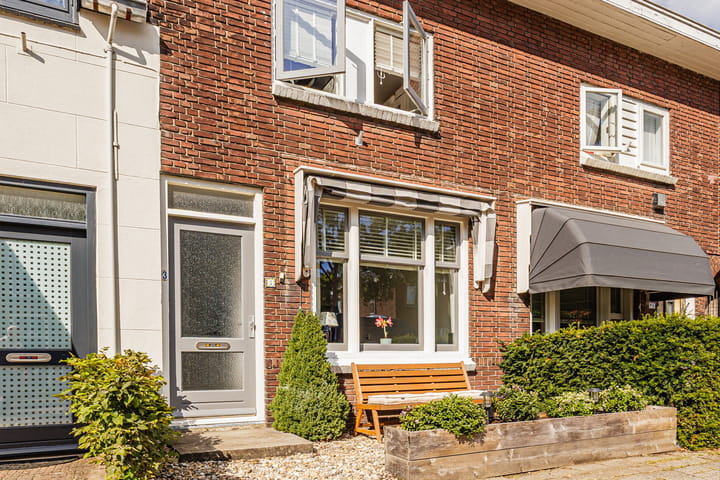 Steenenstraat 3 in Oud-Beijerland Foto