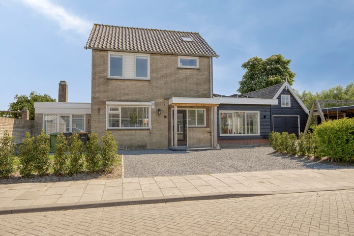 Photo of property Steengrachtstraat 15, Oosterland