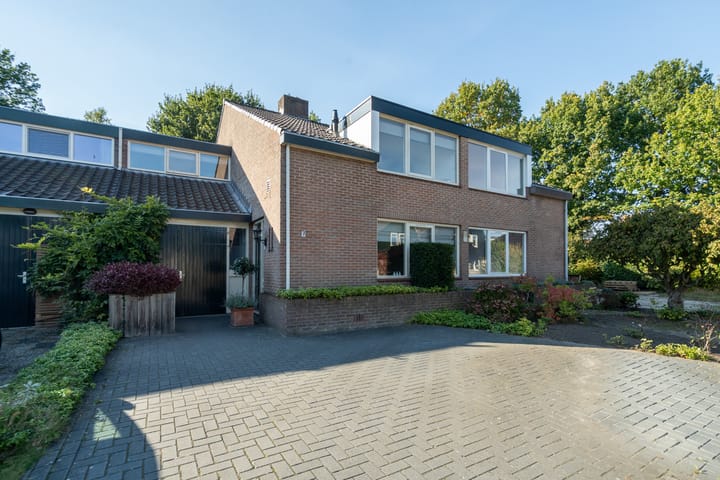 Steinwegstraat 4 in Delden Foto