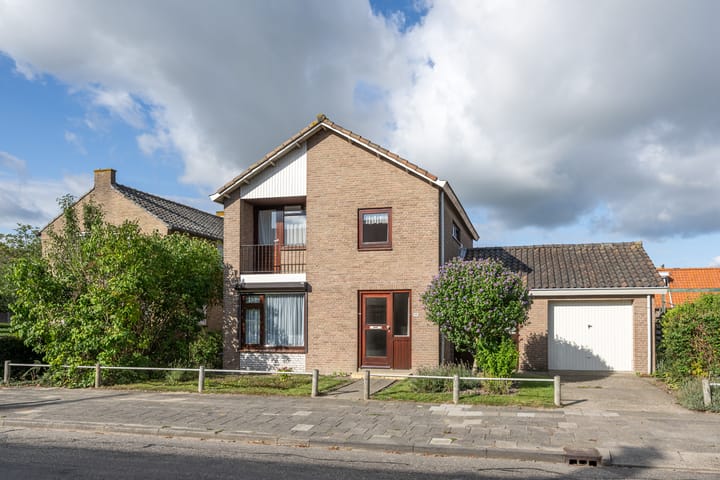 Steneweg 96 in Middelharnis Foto