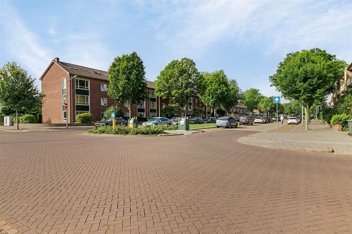 Stephensonlaan 17 in Hilversum foto