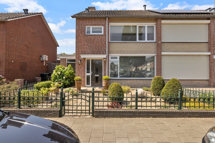 Steurstraat 13 in Helmond foto