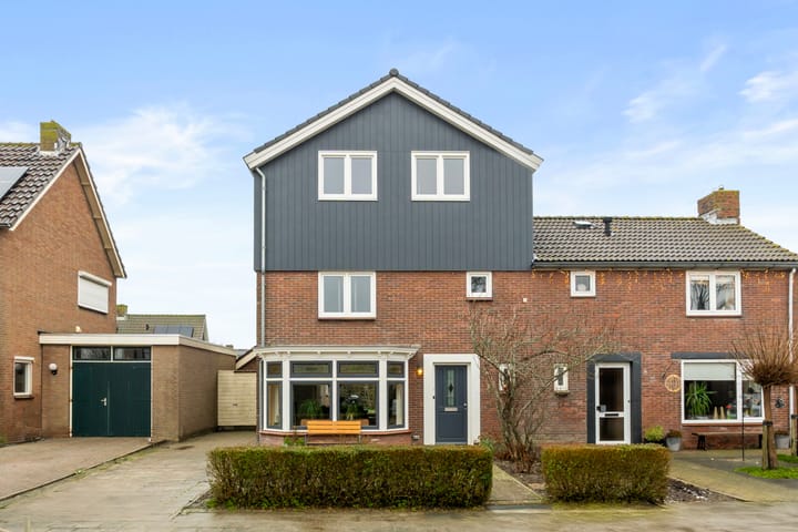 Stiegerstraat 22 dans Tuitjenhorn photo