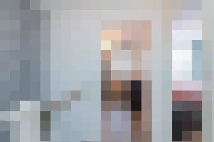 Stokroos 8 Noordwijkerhout thumbnail 16