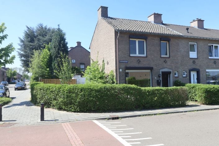 Stokroosstraat 24 in Geleen foto