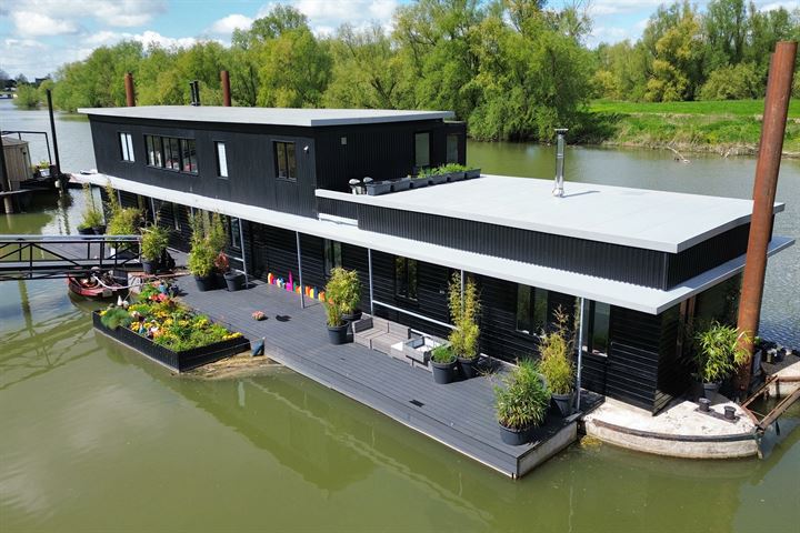 Strangkade 26 in Beneden-Leeuwen Foto