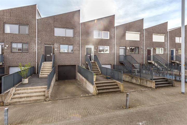 Strausslaan 33 en Nieuw-Vennep foto