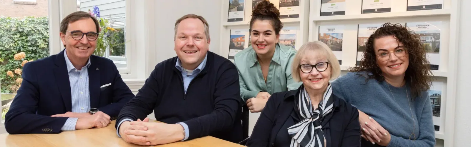Team foto van Struiksma Makelaars Sneek
