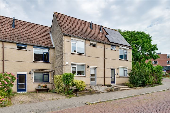 Stuurboord 35 in Rozenburg photo