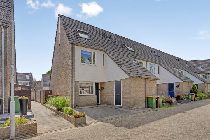 Suze Robertsonstraat 70 in Ede Foto