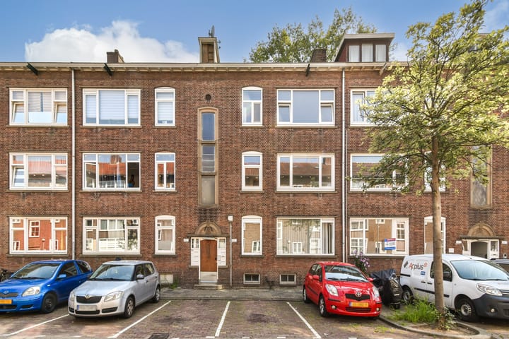 Tapuitstraat 42B in Rotterdam foto