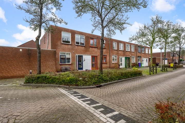 Tarthorst 75 in Alphen aan den Rijn photo