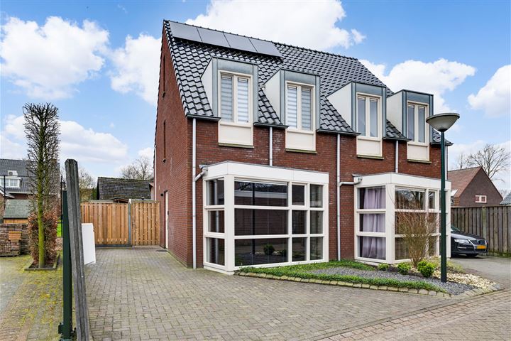 Teeuwenweg 4 in Gastel photo