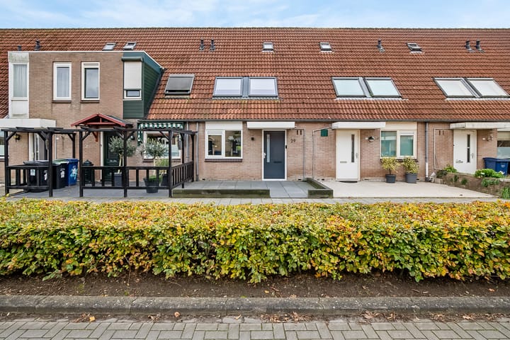 Tegelenpad 29 in Almere foto