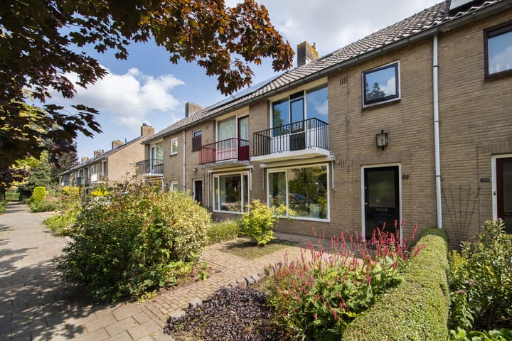 Ten Veldestraat 86 in De Meern photo