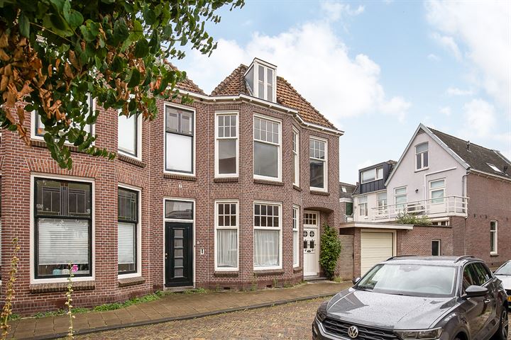 Tesselschadestraat 2 in Alkmaar foto