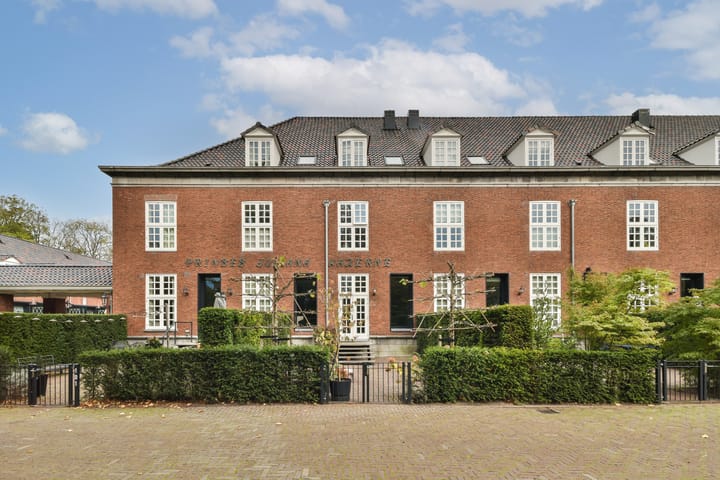 Thérèse Schwartzestraat 103 in 's-Gravenhage photo