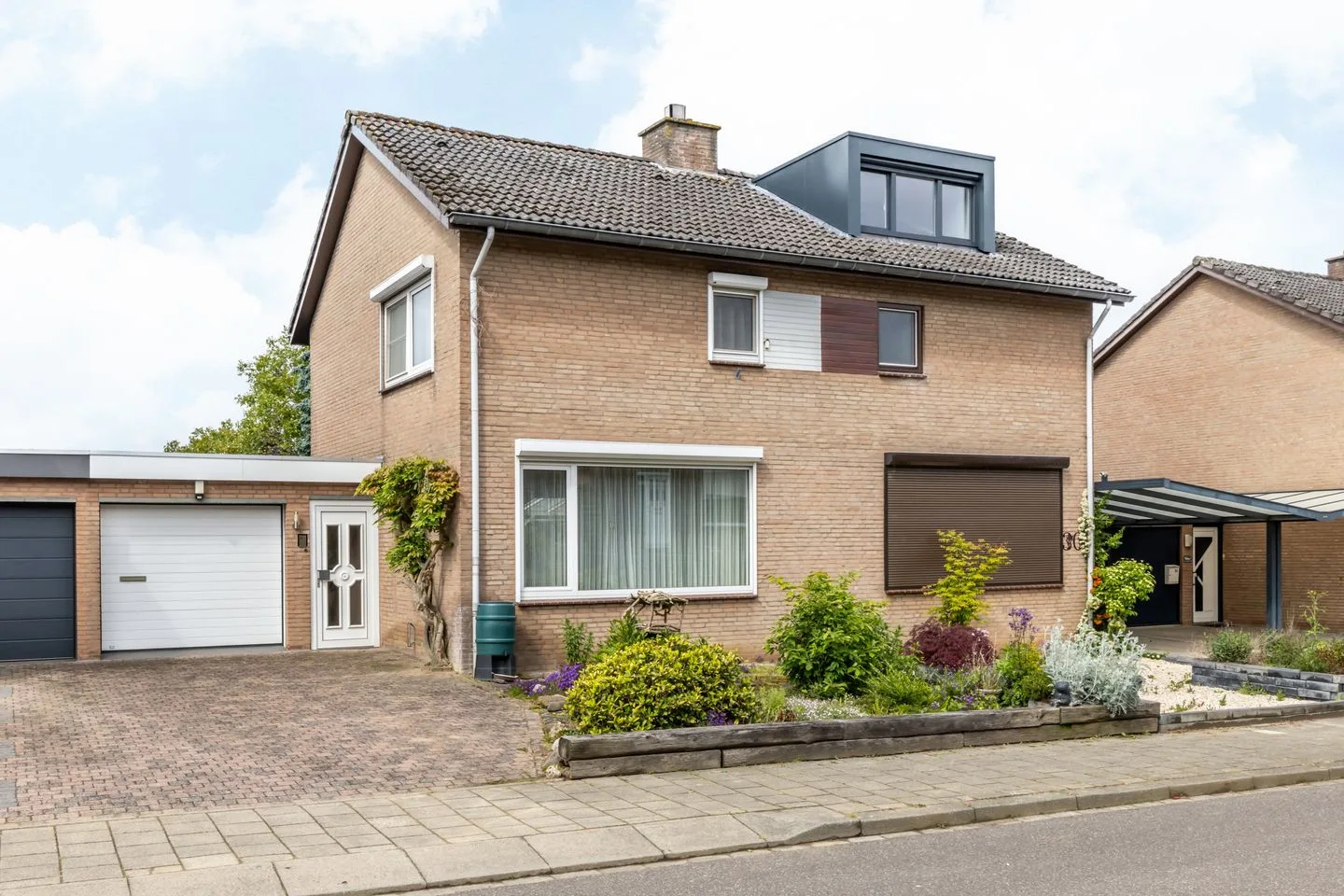 Tienbundersweg 28 in Wijlre