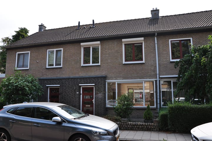 Tilburglaan 21 in 's-Hertogenbosch Foto