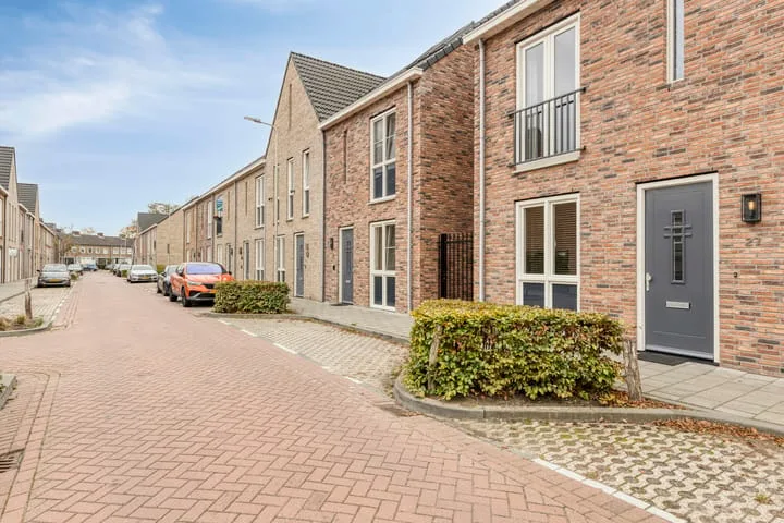Titus Brandsmastraat 27 Roosendaal thumbnail 34