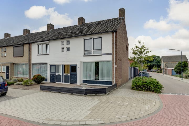 Titus Brandsmastraat 31 en Baarle-Nassau foto