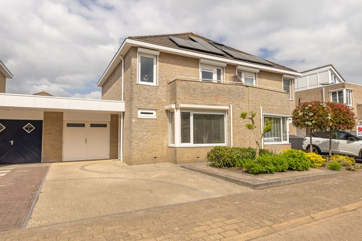 Toermalijndijk 65 in Roosendaal Foto