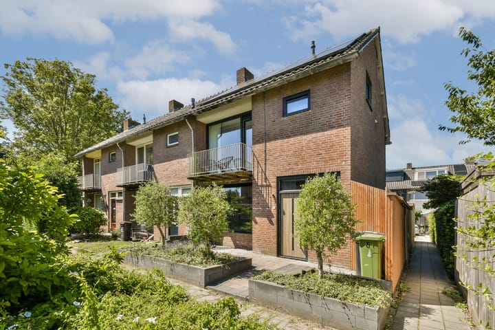 Toernooistraat 5 in Purmerend foto