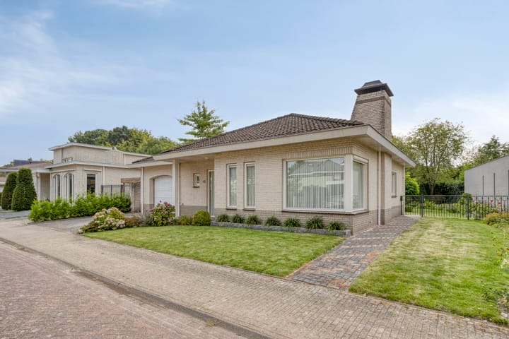 Tongelreep 43 en Veldhoven foto